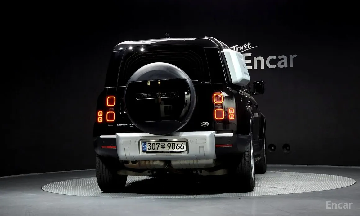 Фото 4 - Land Rover Defender