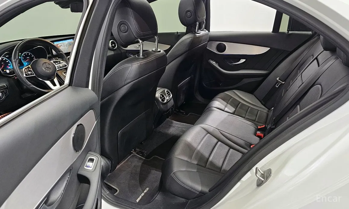 Фото 11 - Mercedes-Benz C-Class