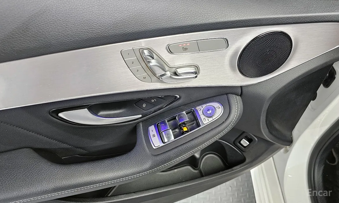 Фото 14 - Mercedes-Benz C-Class