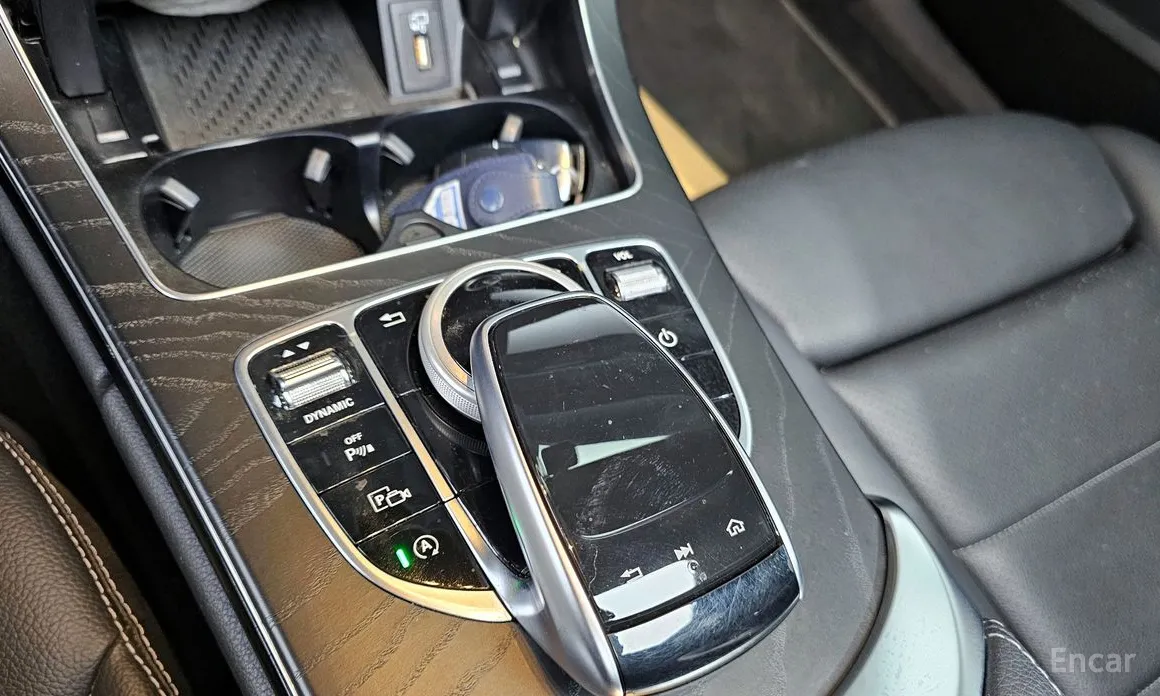 Фото 17 - Mercedes-Benz C-Class