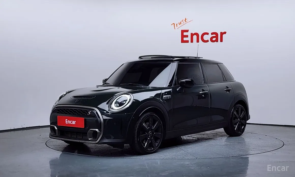 Фото 1 - Mini Cooper