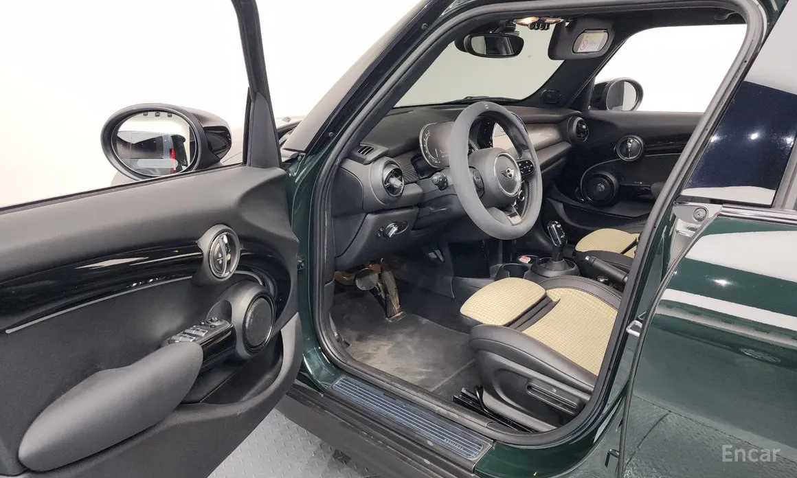 Фото 10 - Mini Cooper