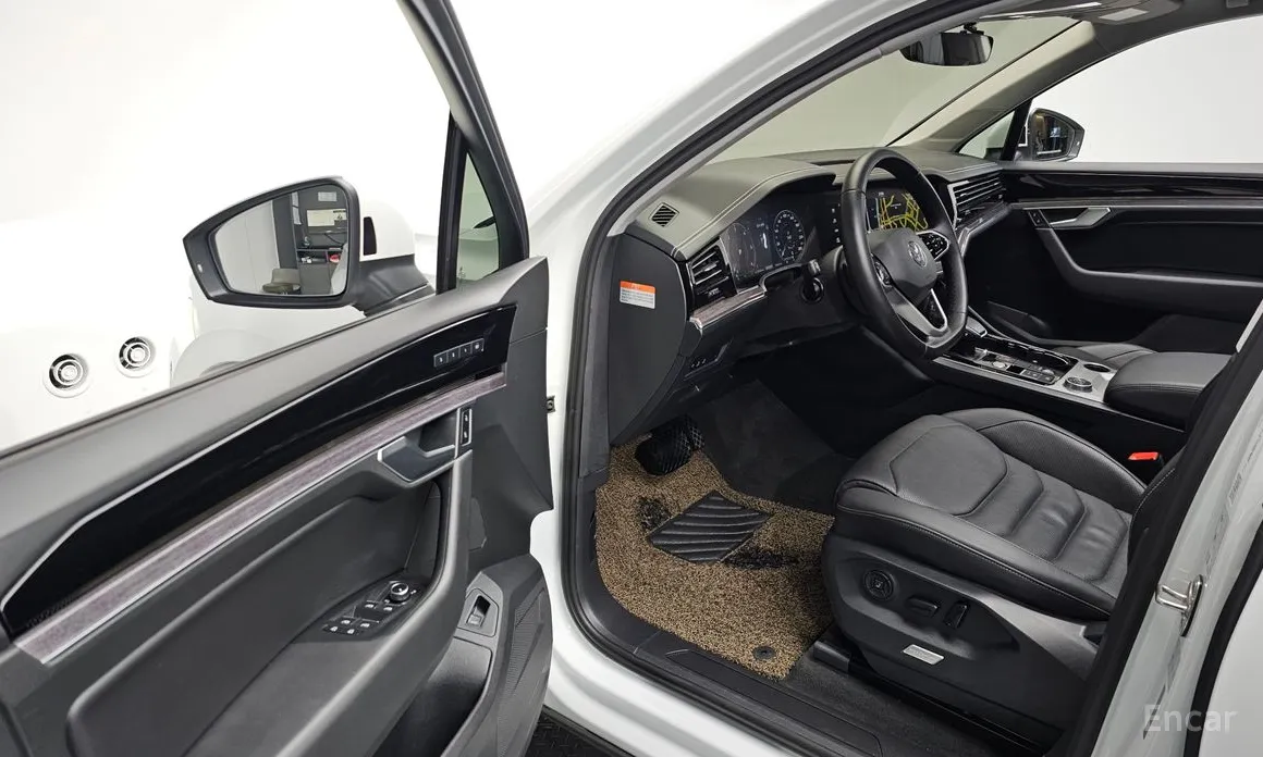 Фото 11 - Volkswagen Touareg