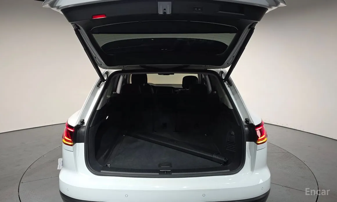 Фото 20 - Volkswagen Touareg