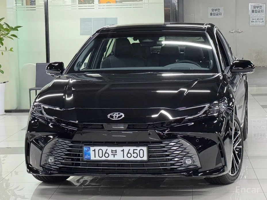 Фото 1 - Toyota Camry