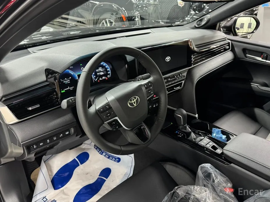 Фото 4 - Toyota Camry