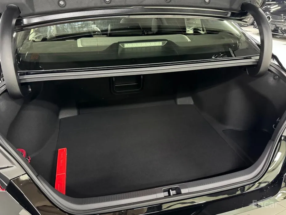 Фото 7 - Toyota Camry