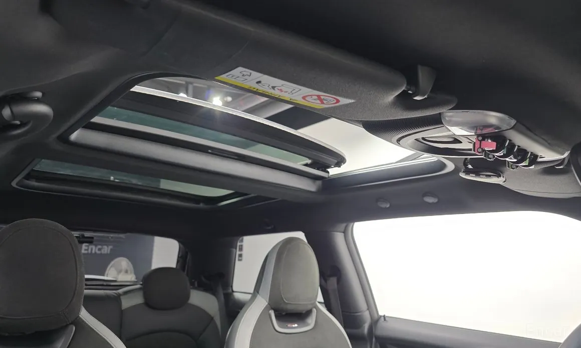 Фото 18 - Mini Cooper