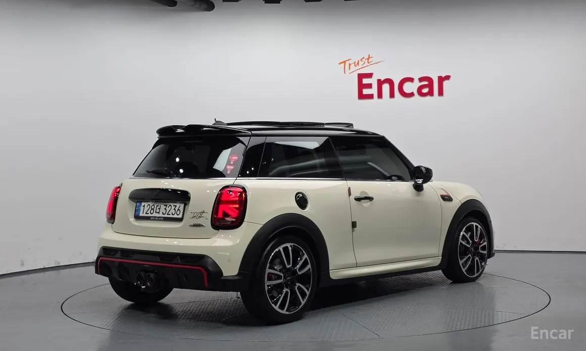 Фото 2 - Mini Cooper