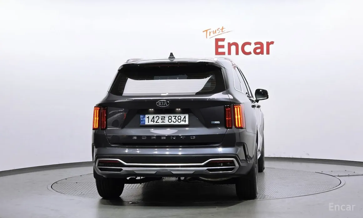 Фото 4 - Kia Sorento