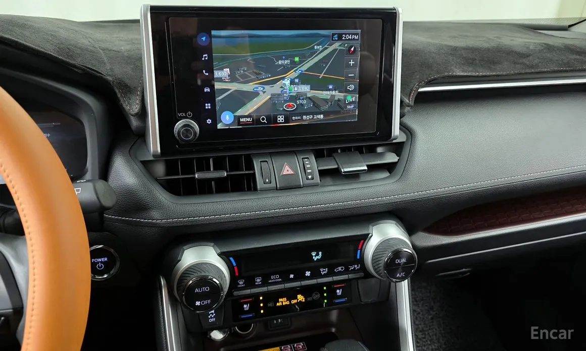 Фото 14 - Toyota RAV4