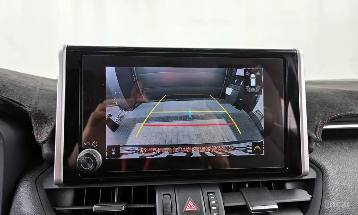 Фото 15 - Toyota RAV4