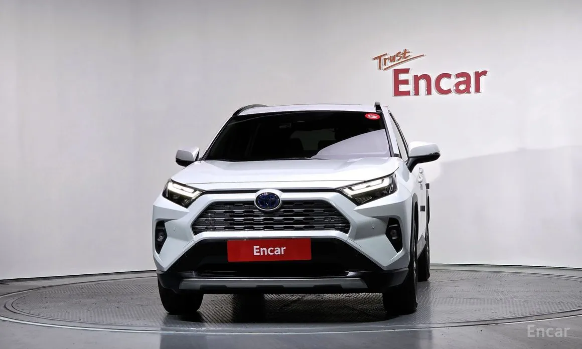 Фото 3 - Toyota RAV4