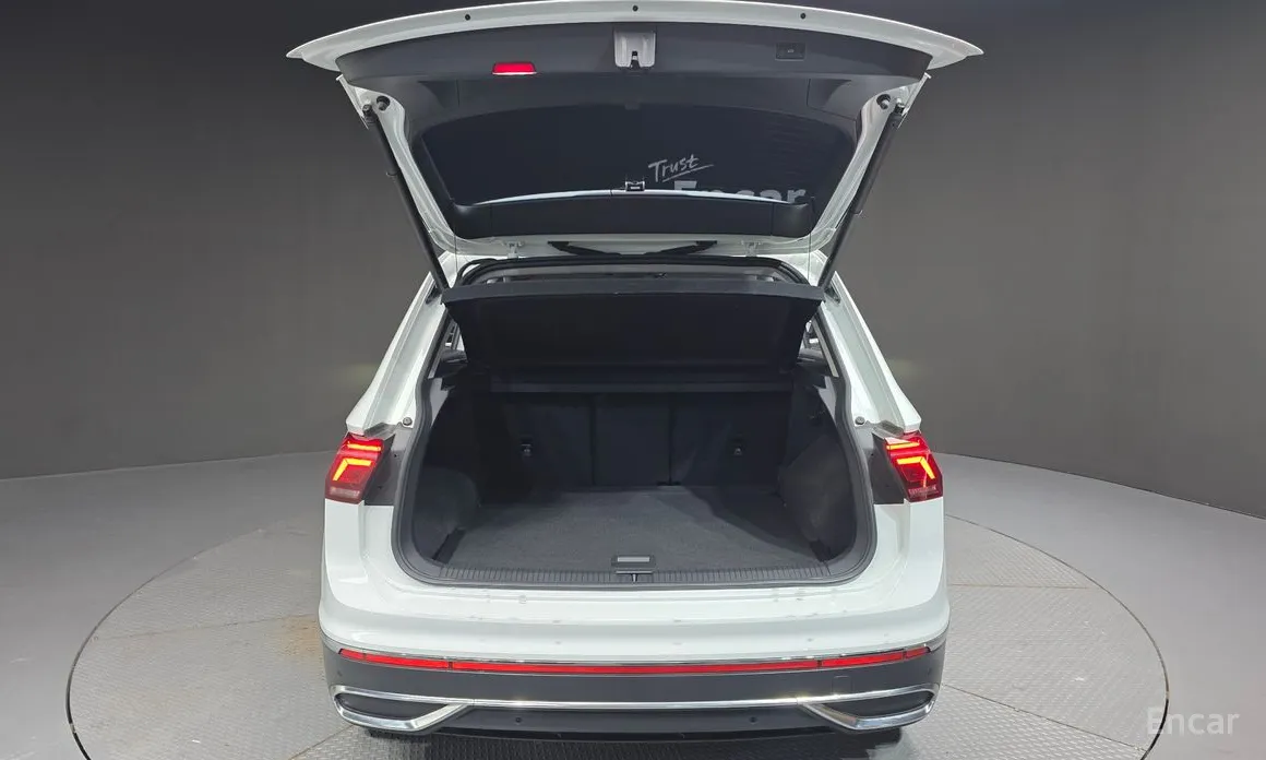 Фото 20 - Volkswagen Tiguan