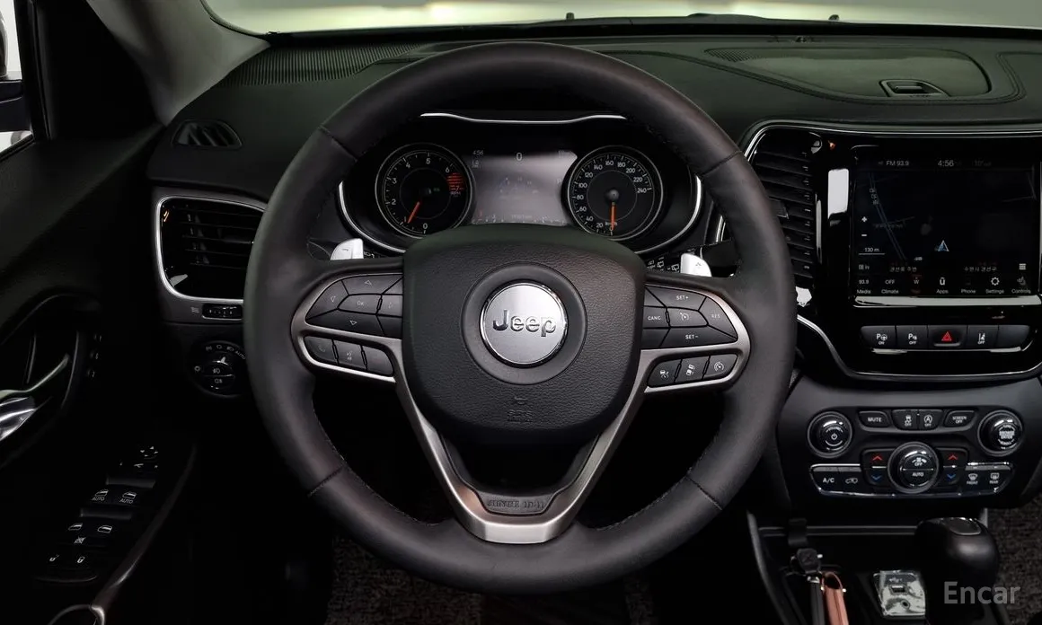 Фото 13 - Jeep Cherokee