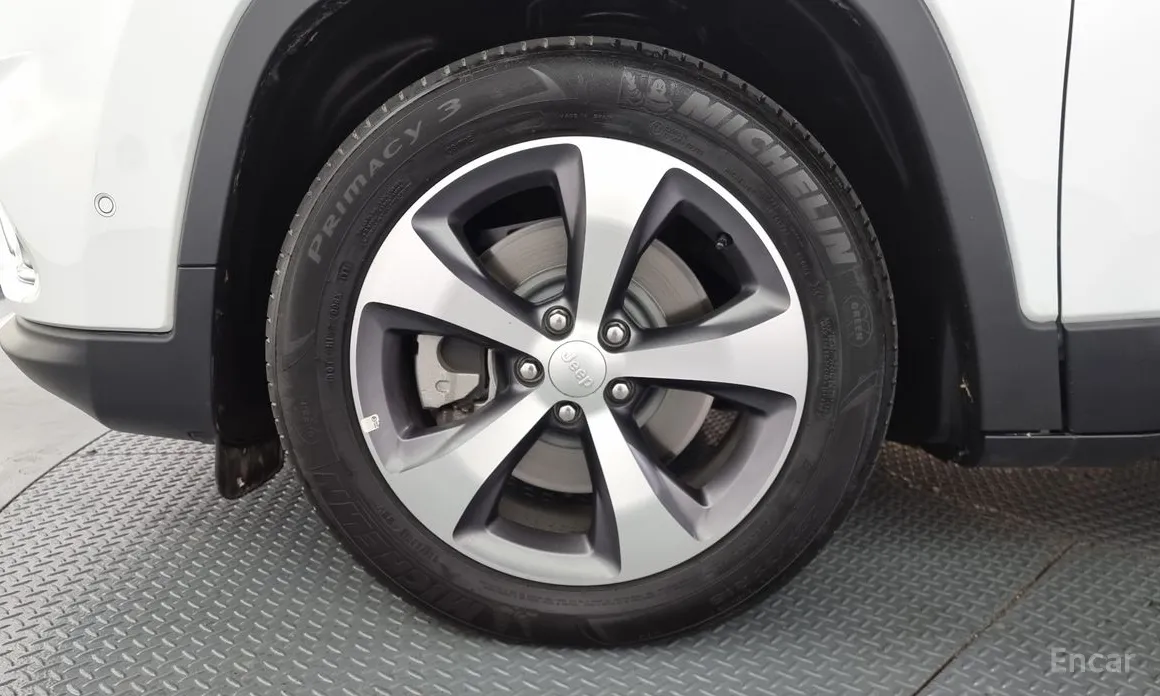 Фото 5 - Jeep Cherokee