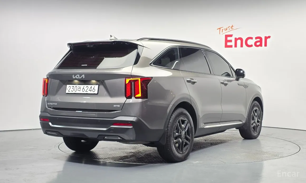 Фото 2 - Kia Sorento