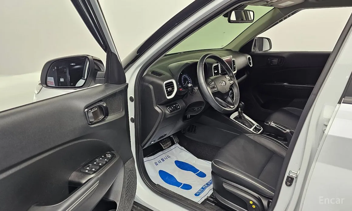 Фото 10 - Hyundai Venue