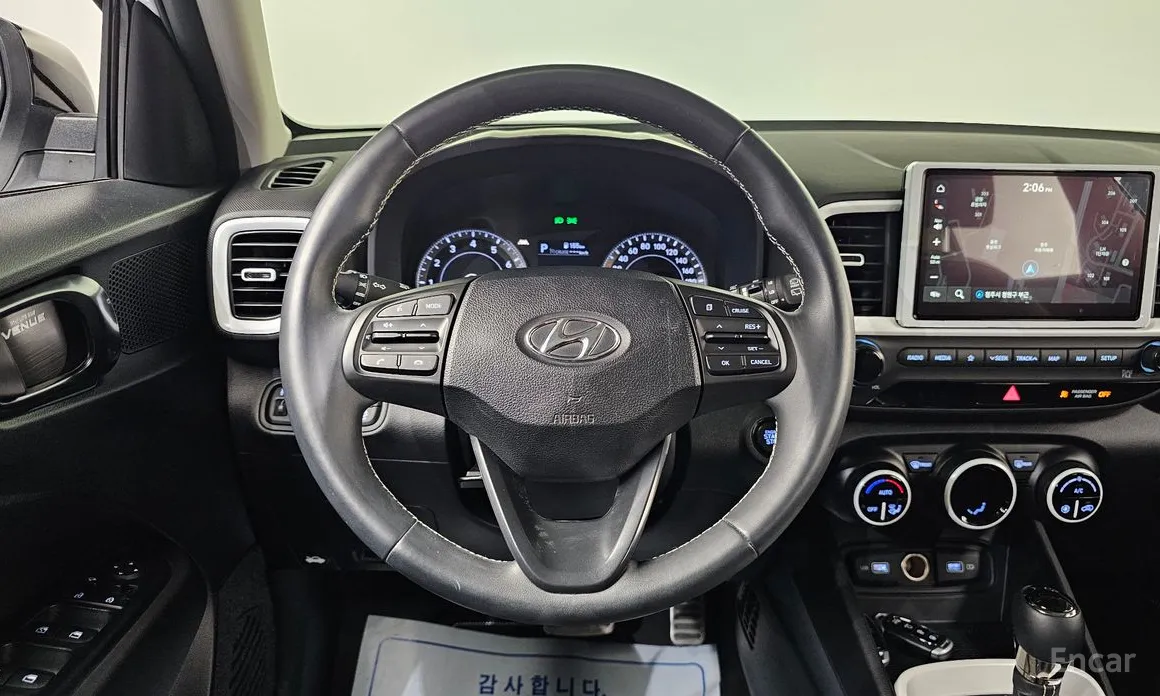 Фото 15 - Hyundai Venue