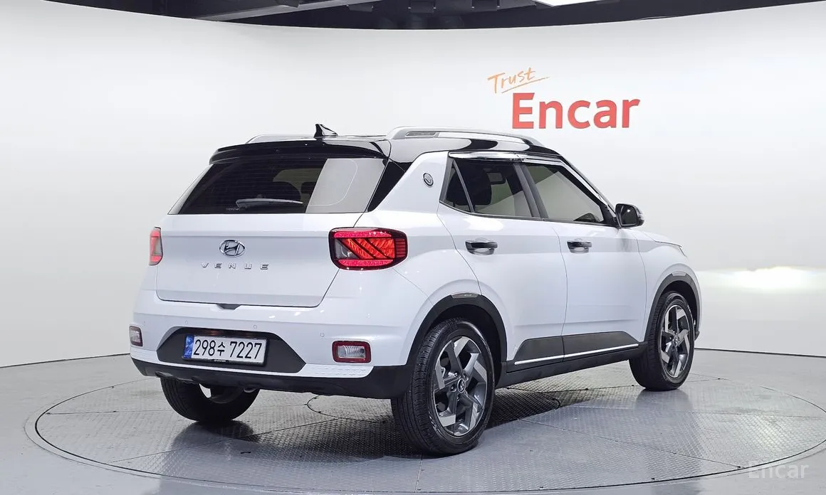 Фото 2 - Hyundai Venue