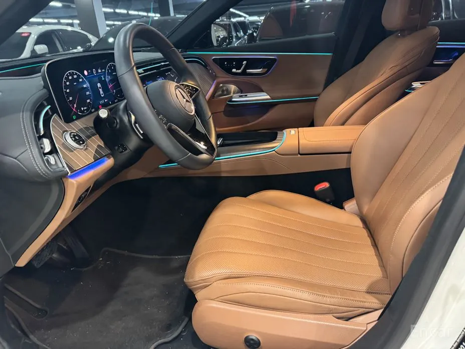 Фото 10 - Mercedes-Benz E-Class