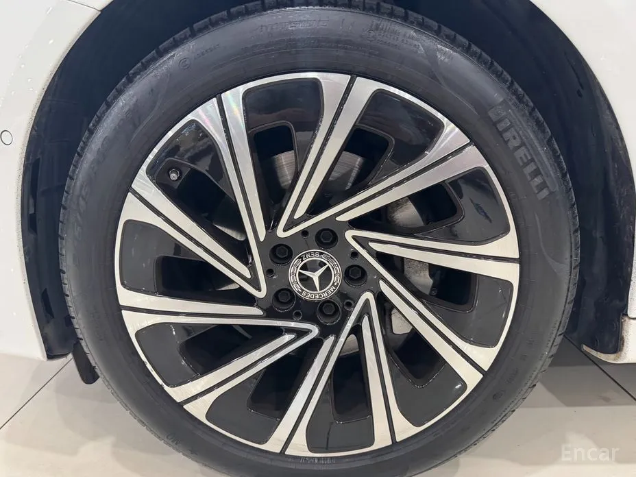 Фото 5 - Mercedes-Benz E-Class