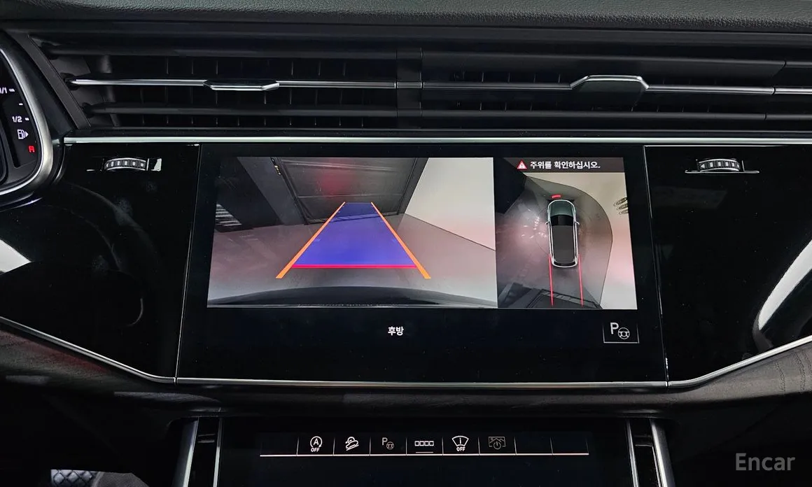 Фото 16 - Audi Q7