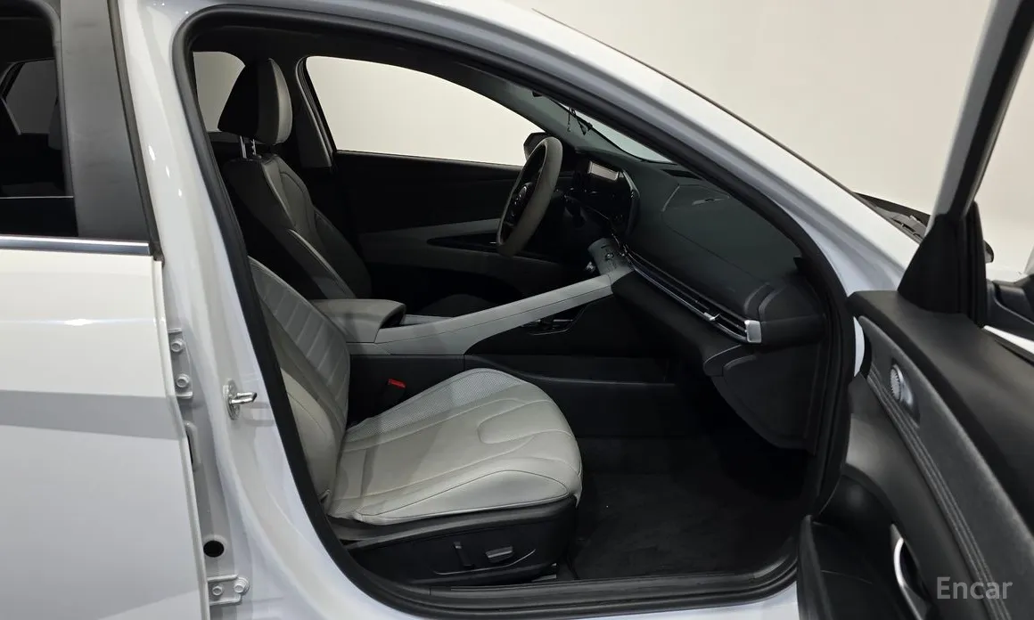 Фото 12 - Hyundai Avante