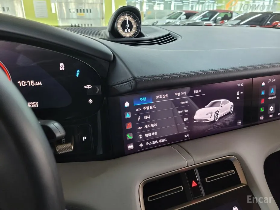 Фото 14 - Porsche Taycan