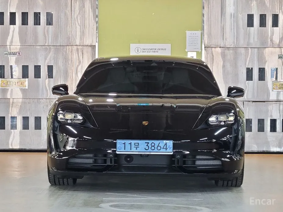 Фото 3 - Porsche Taycan