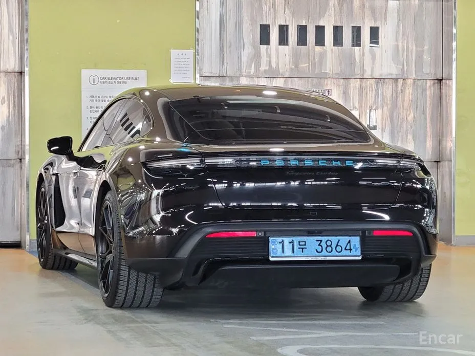 Фото 5 - Porsche Taycan