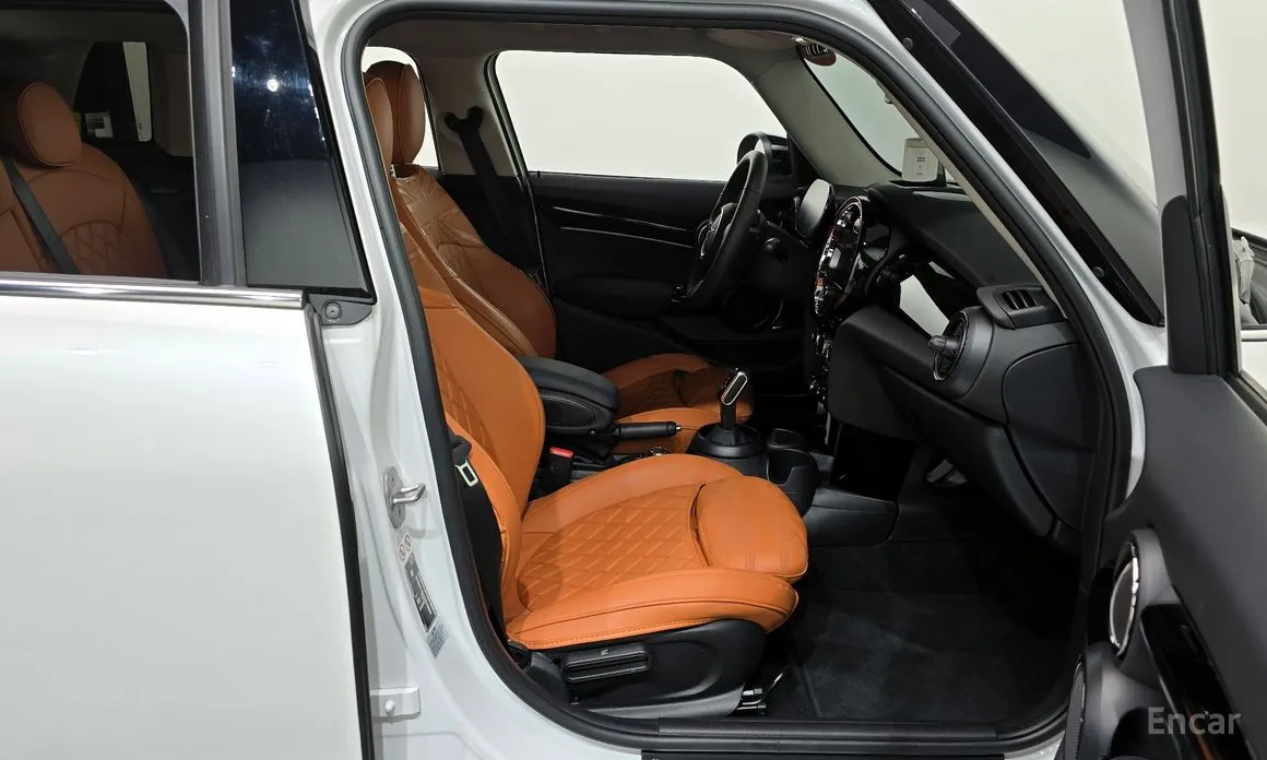 Фото 11 - Mini Cooper