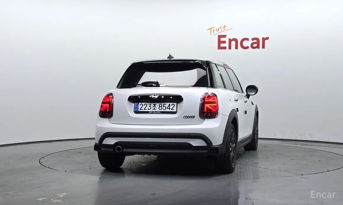 Фото 4 - Mini Cooper