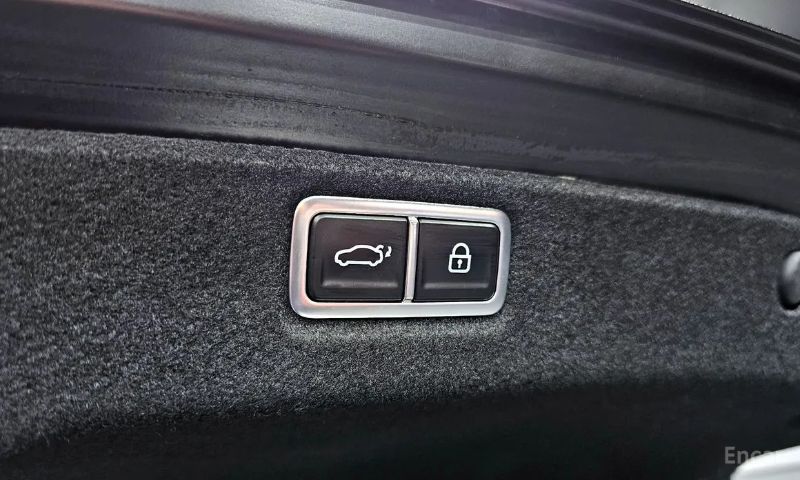 Photo 19 - Hyundai Sonata