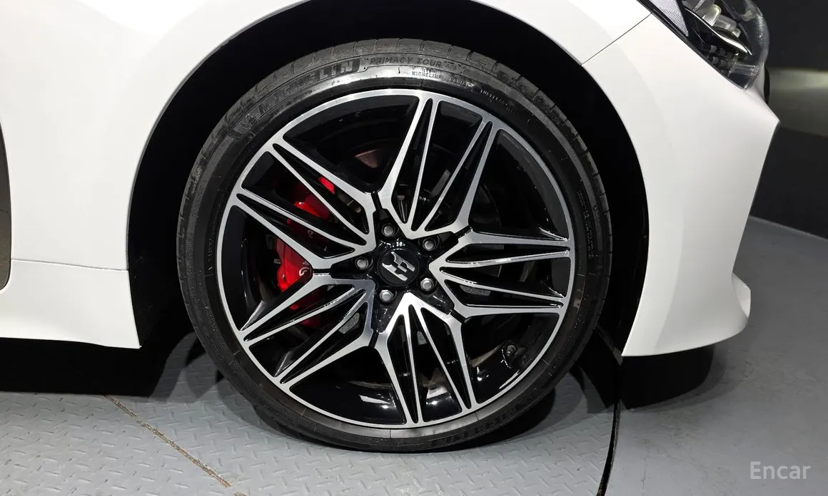 Фото 5 - Kia Stinger