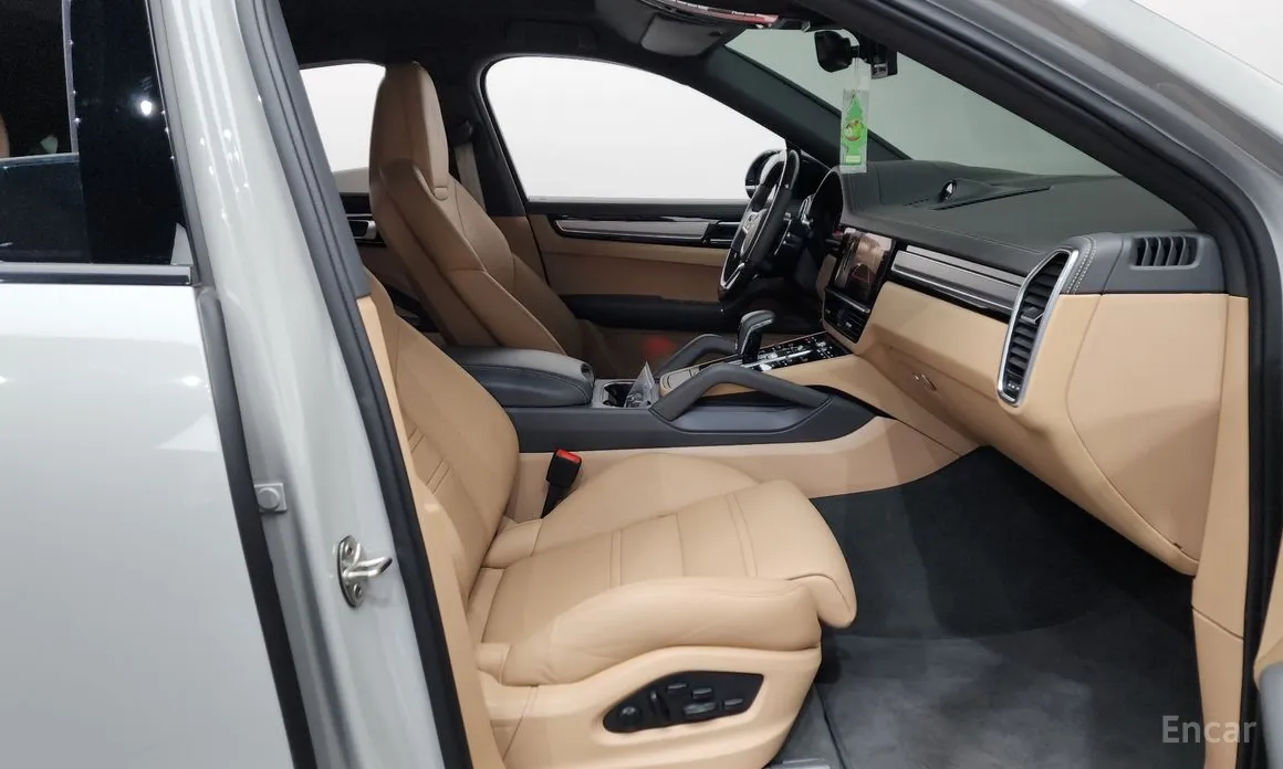 Фото 11 - Porsche Cayenne