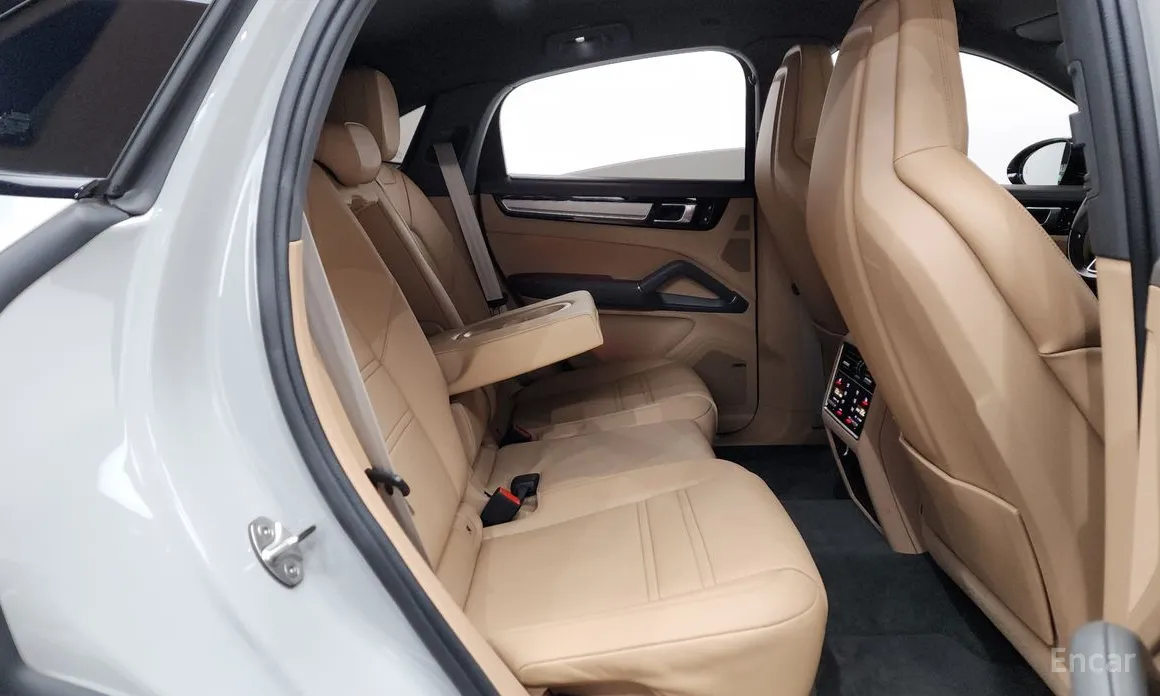 Фото 12 - Porsche Cayenne