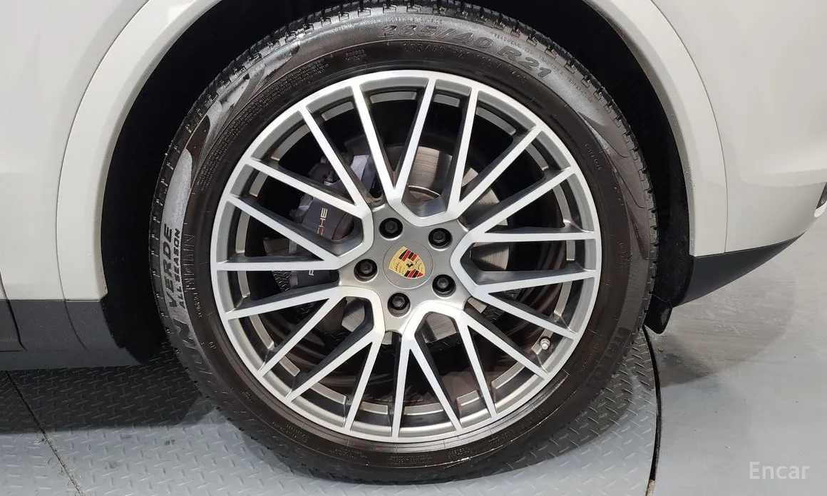 Фото 5 - Porsche Cayenne