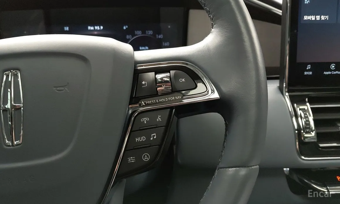 Фото 14 - Lincoln Navigator