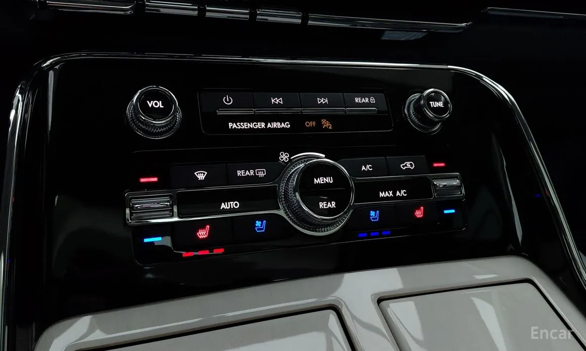 Фото 15 - Lincoln Navigator