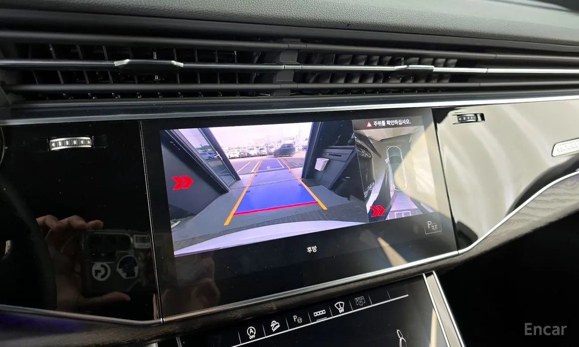 Фото 15 - Audi Q7