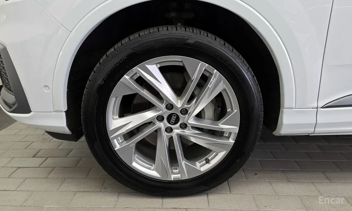 Фото 5 - Audi Q7