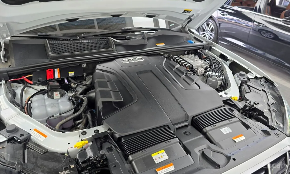 Фото 6 - Audi Q7