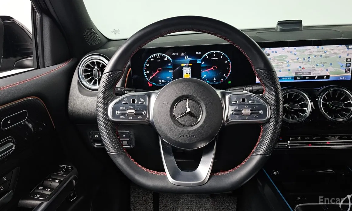 Фото 13 - Mercedes-Benz GLB-Class