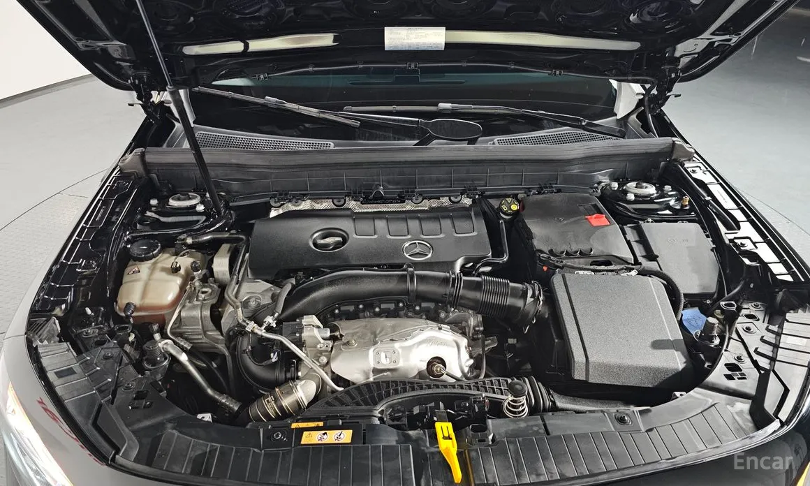 Фото 6 - Mercedes-Benz GLB-Class