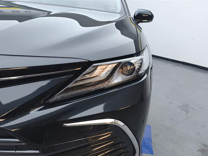 Фото 5 - Toyota Camry