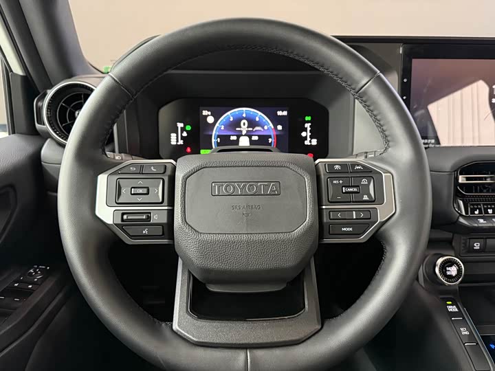 Фото 17 - Toyota Prado