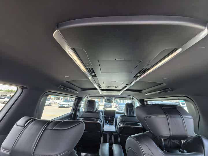Фото 14 - Toyota Alphard