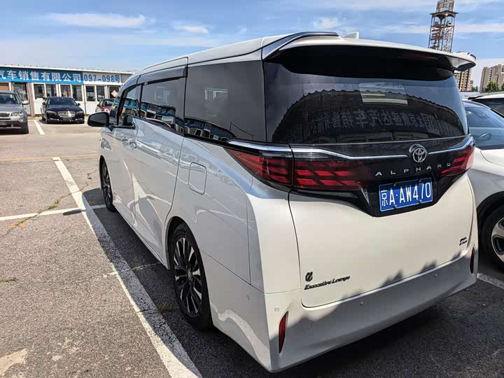 Фото 4 - Toyota Alphard