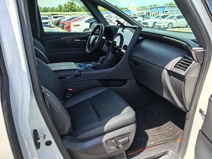 Фото 6 - Toyota Alphard